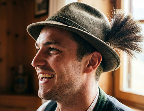 Was ist ein Gamsbart? Seine Herkunft und Herstellung